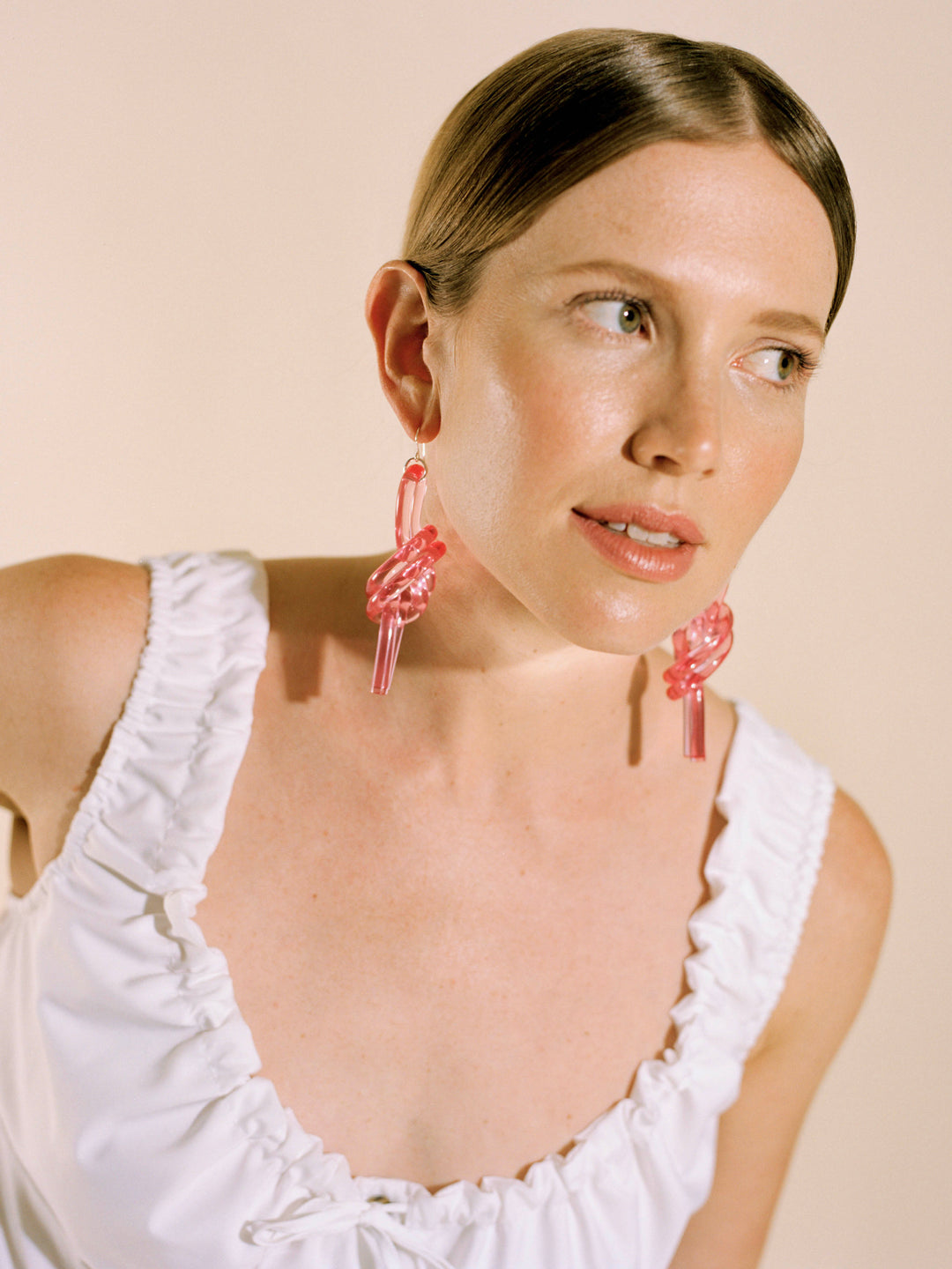 注目!クリアアクセサリー【Corey Moranis】Double Knot Earrings 注目!クリアアクセサリー【Corey Moranis】Double Knot Earrings