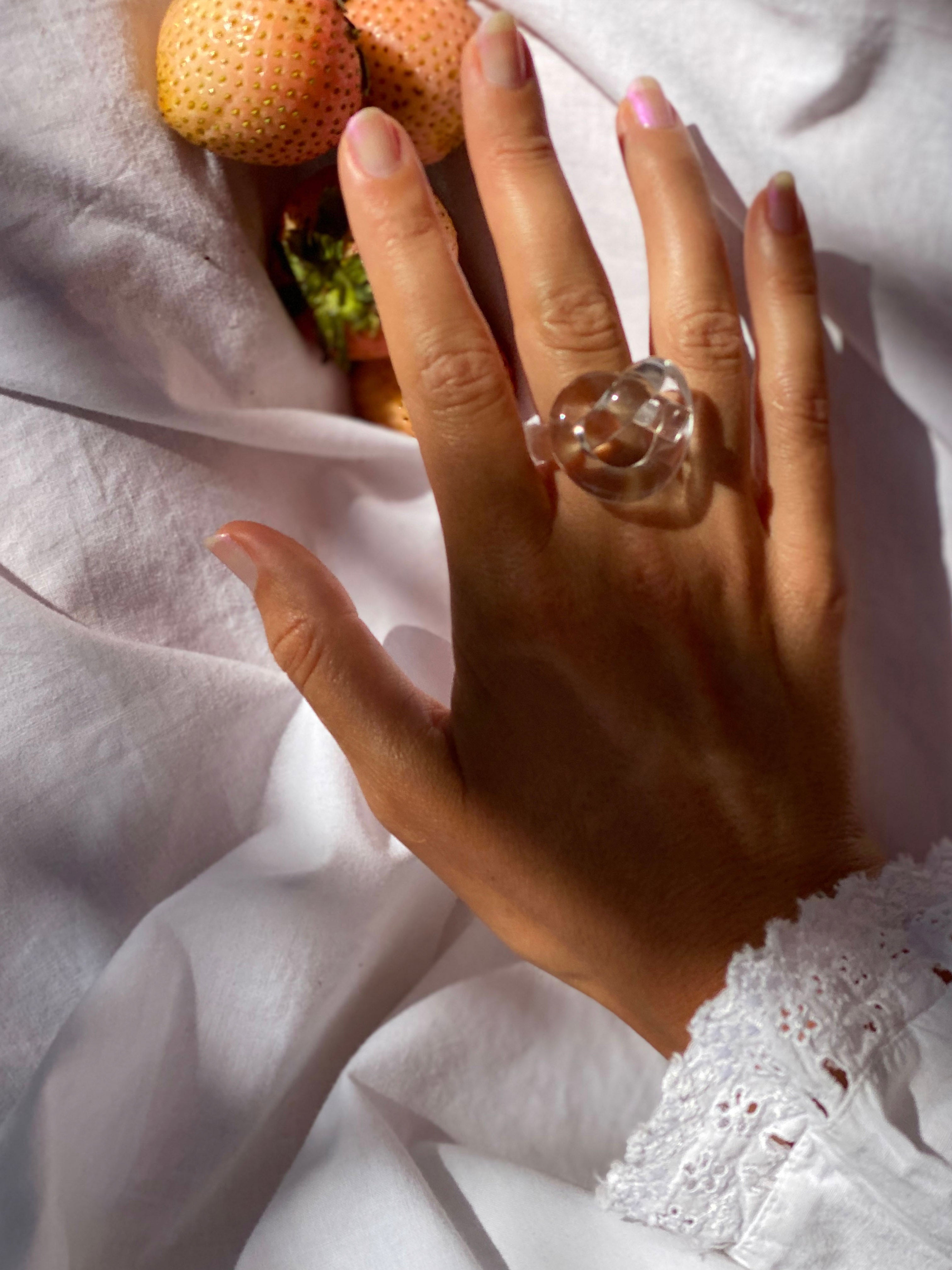 カナダ発【Corey Moranis】Pretzel Ring★ルーサイトリング pr1.jpg?v=1700063912